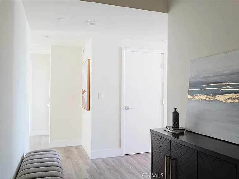 1101 S Harvard Blvd #506 — Photo 17