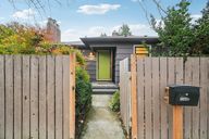 NE Holman St-S1311-004.jpg