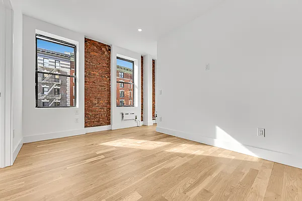 Rented by REAL New York | media 3