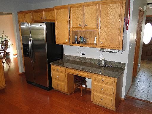 3rd image of 411 Feeney Dr