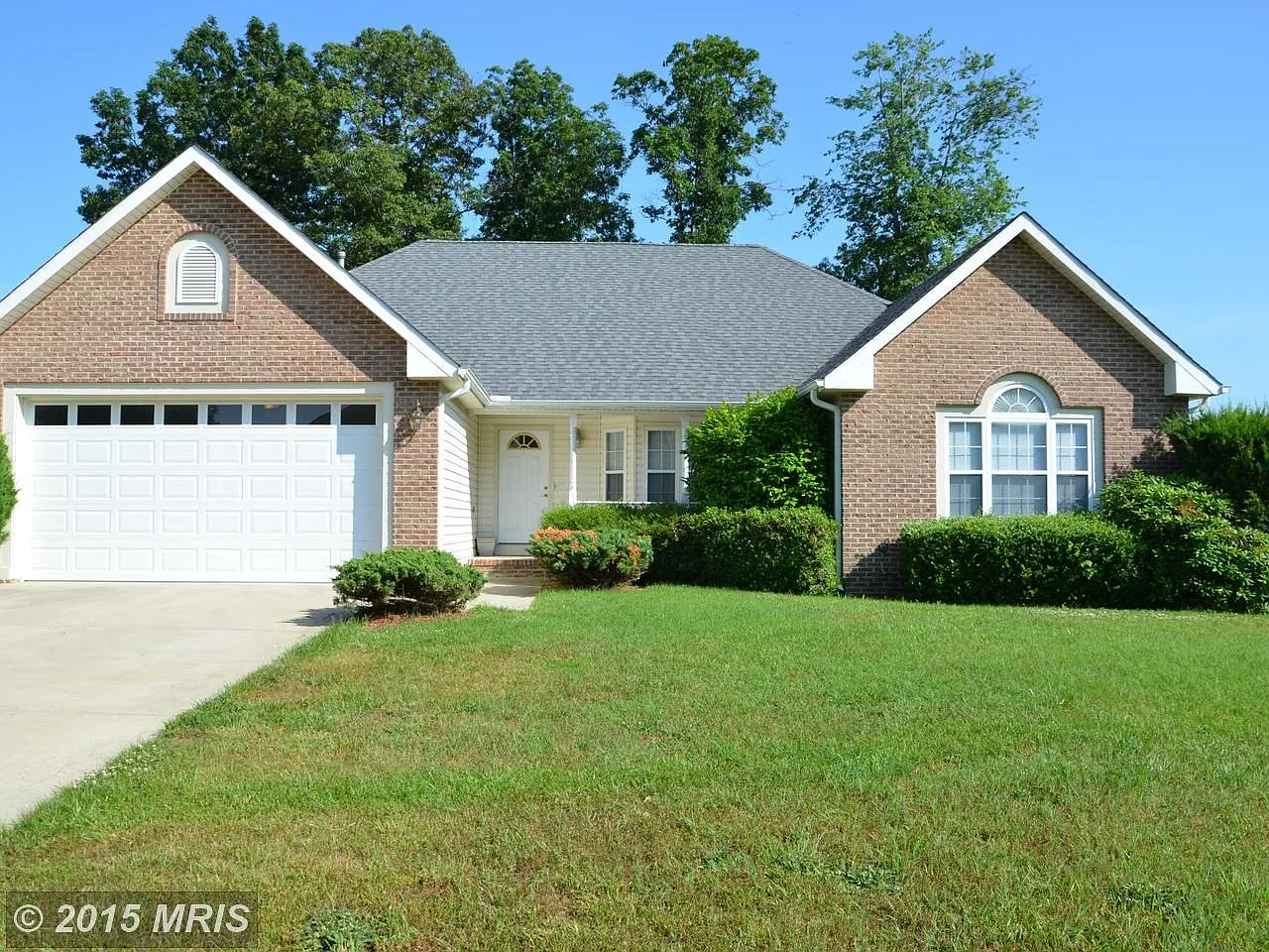2604 Meadowsweet Dr photo 1