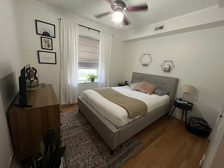 Bedroom #1