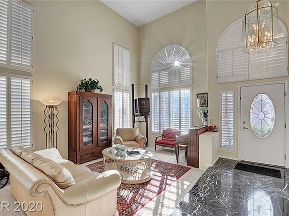 3rd image of 2112 Whitebirch Ln