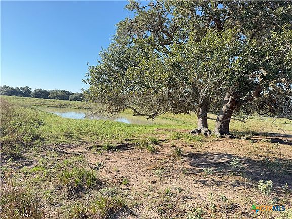 3rd image of 1665 Garrett Rd