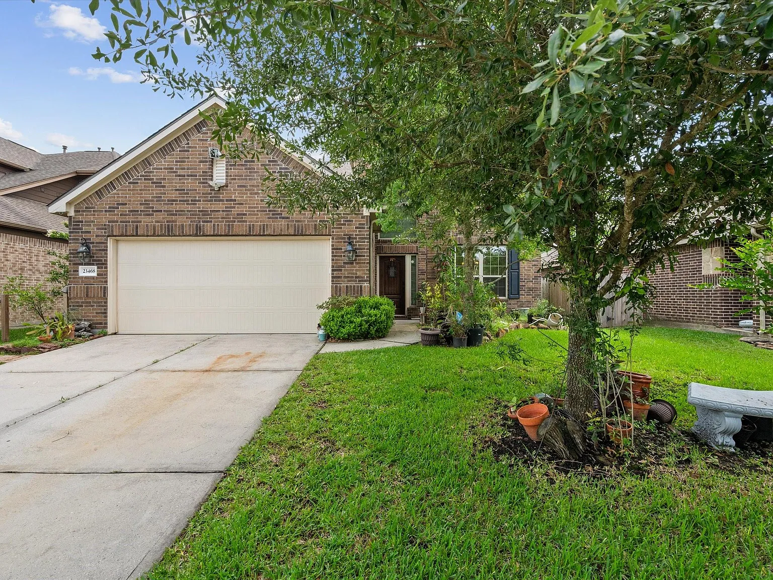 5 bed, 3.5 bath, 2785 sqft, $2,700 — Photo 2
