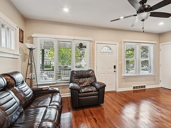 5th image of 420 Park Dr