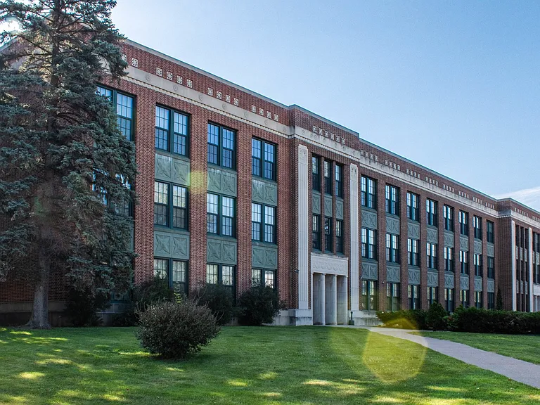 East High Apartments — Photo 31
