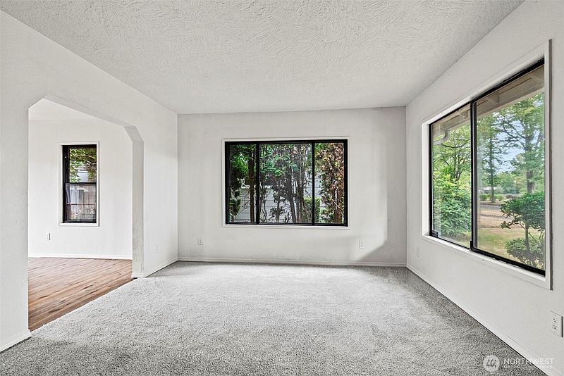 5th image of 1817 Nichols Boulevard