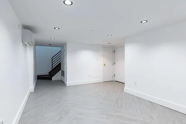 Rented by Owner | media 31