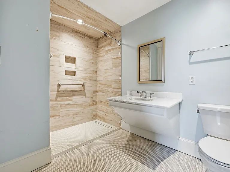 1203 S Main St — Photo 27