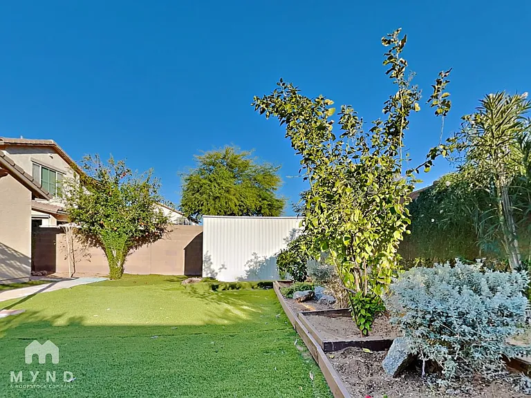1423 E Poncho Ln — Photo 25