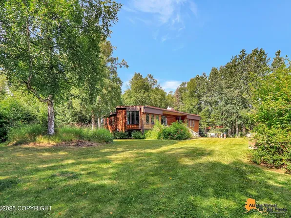 8210 Sundi Dr, Anchorage, AK 99502