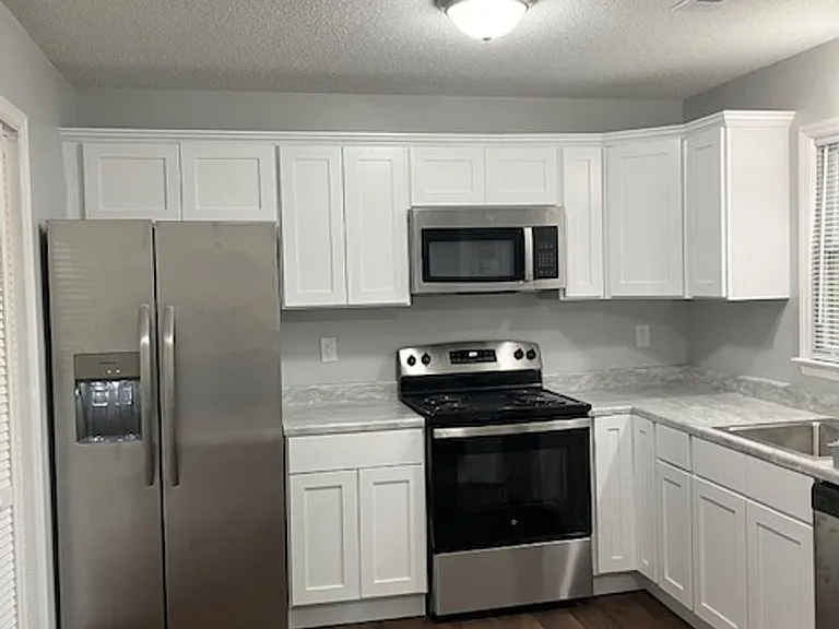 101 Terrace Dr #104 — Photo 9
