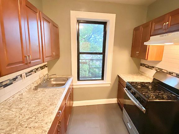2nd image of 100 Chestnut St APT 47