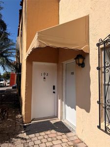 1305 W 53rd St APT 102, Hialeah, FL, 33012