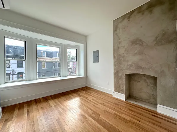 140 3rd St #3, Newburgh, NY 12550
