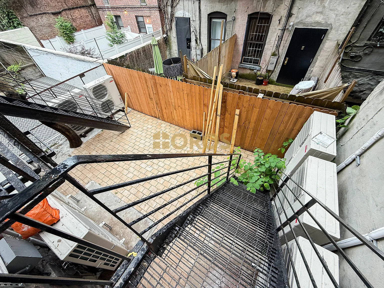 322 East 11th Street — Photo 2