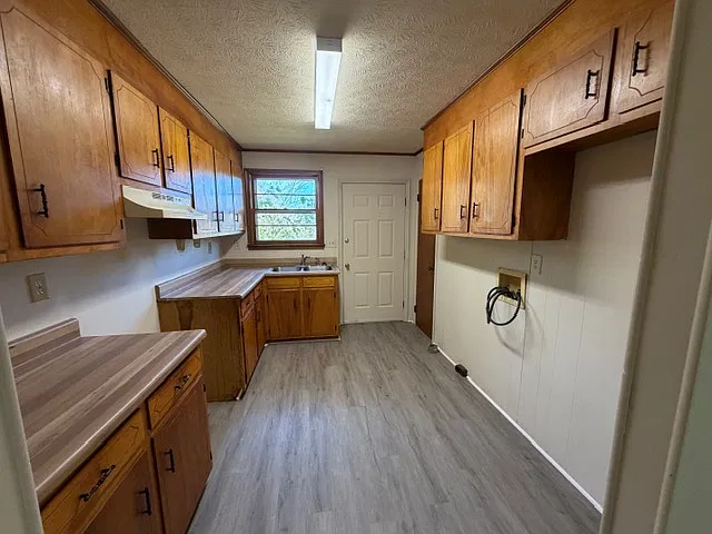 2 bed, 1000 sqft, $1,050 — Photo 2