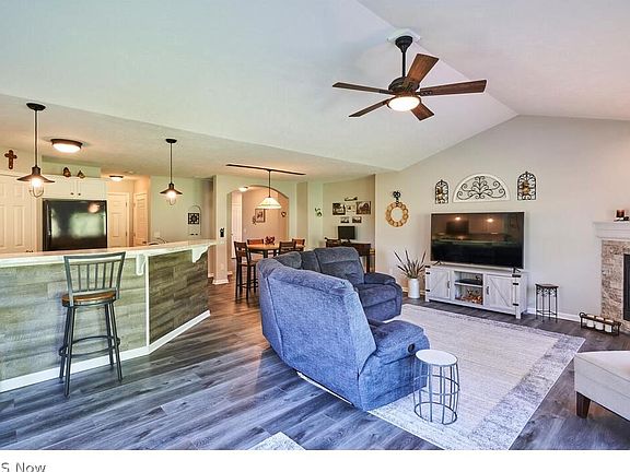 5th image of 332 Nautical Way #30