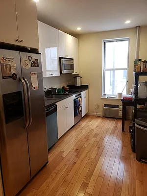 Rented by Level Group | media 14