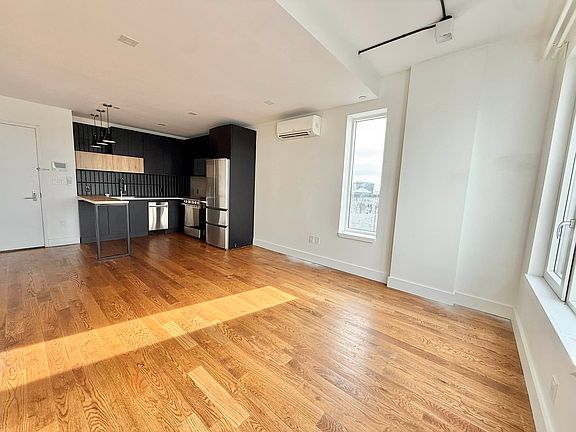4th image of 1802 Ocean Ave #Phd