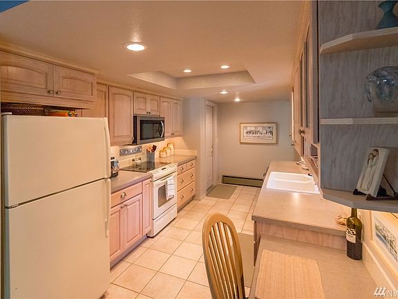 4th image of 3104 Longinaker Dr SE