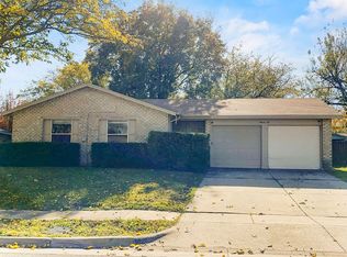 1110 Providence Ct, Arlington, TX 76015