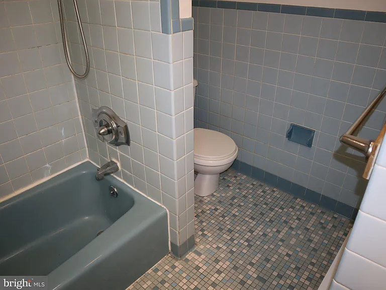 319 Camden Ave #F — Photo 8