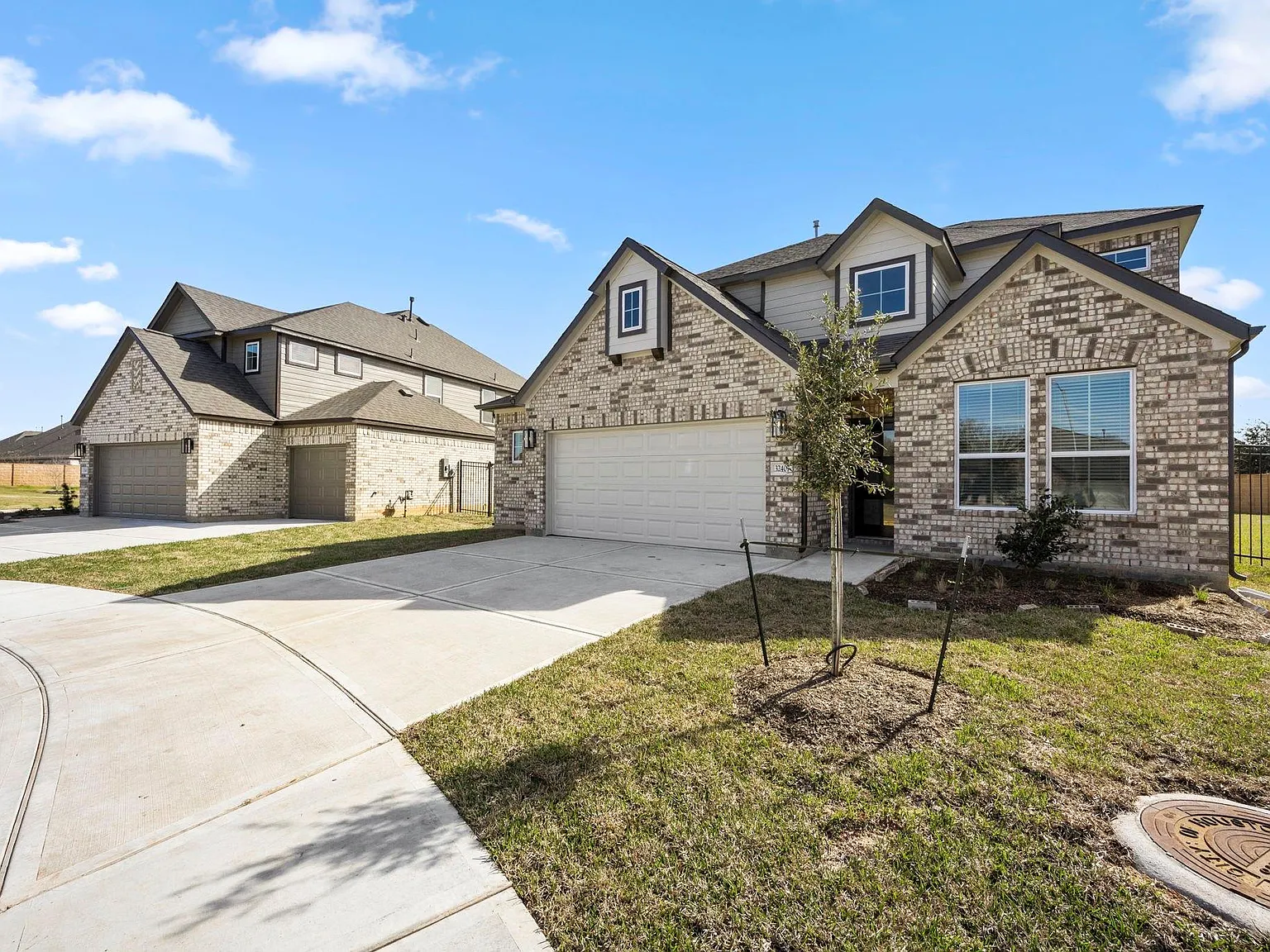 4 bed, 3.5 bath, 2885 sqft, $2,900 — Photo 2