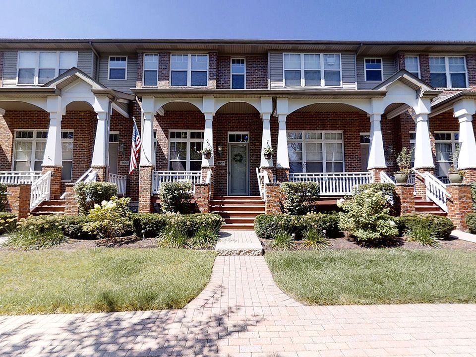 1st image of 1107 Longwood Dr
