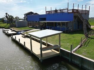11 Nautilus St, Sargent, TX 77414