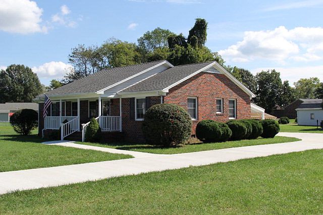 1st image of 36 Jackson Ct