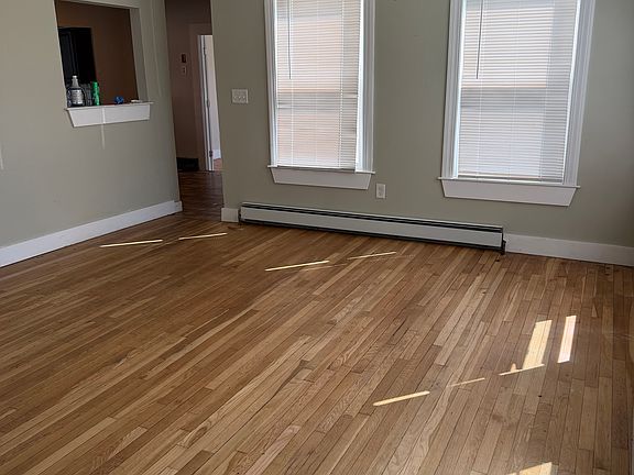 3rd image of 757 Washington St