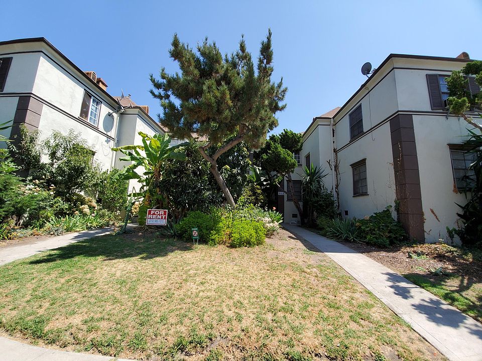 Courtyard street View