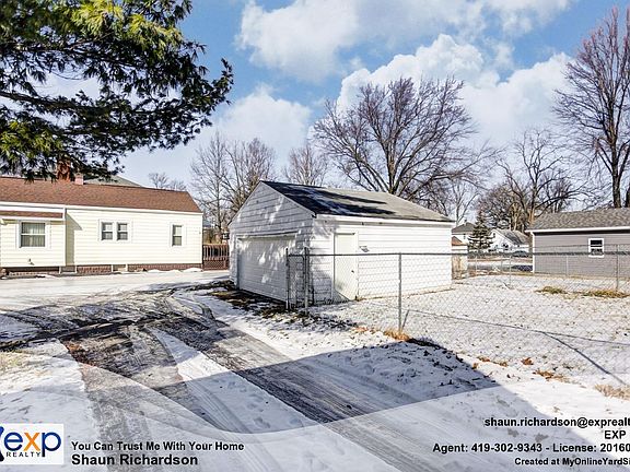 5th image of 324 S Woodlawn Ave