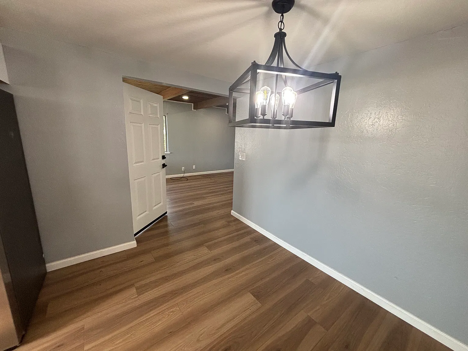 4 bed, 1179 sqft, $2,095 — Photo 3