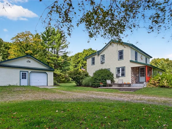 59 Graves Rd, Central Square, NY 13036