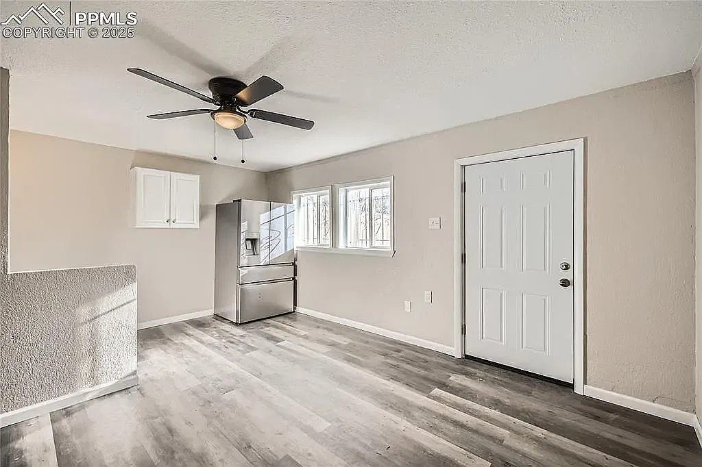 1129 Valley Manor Ct — Photo 2