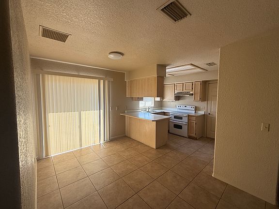 4th image of 2424 Cielo Dr