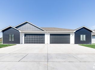 2334 N Stonecress St, Andover, KS 67002