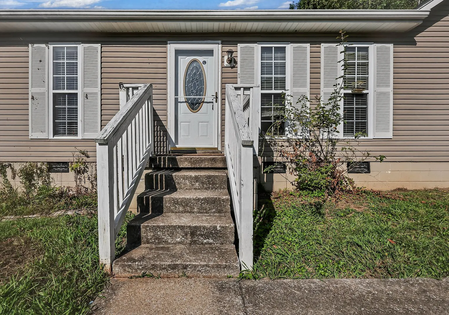 1584 Boxcroft Rd — Photo 2