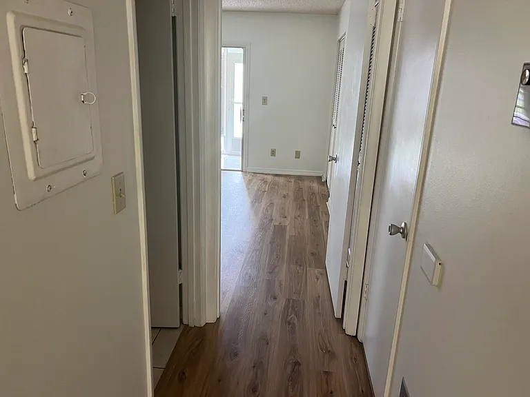 98 Spring Lake Dr #103 — Photo 7