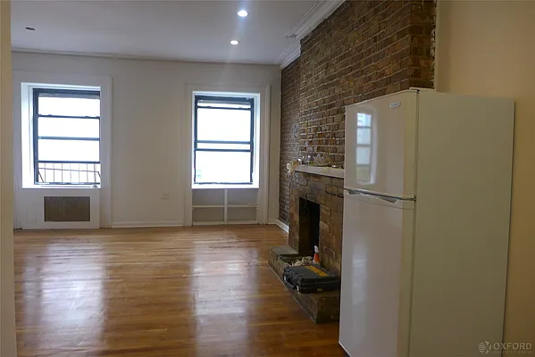 Rented by Oxford Property Group | media 19