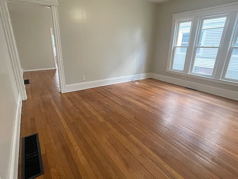 367-69 Furman St #2 — Photo 8