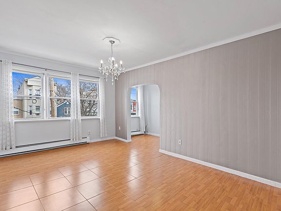 5th image of 65 Jefferson Ave #3A