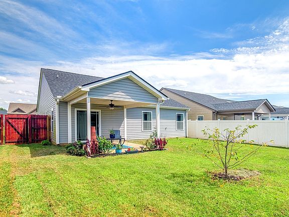 4th image of 834 John Weaver Trce