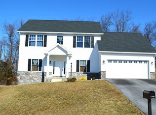 209 White Oak Cir, Mount Holly Springs, PA 17065