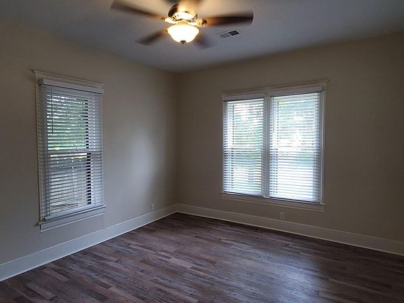 4th image of 6317 Kavanaugh Blvd #B