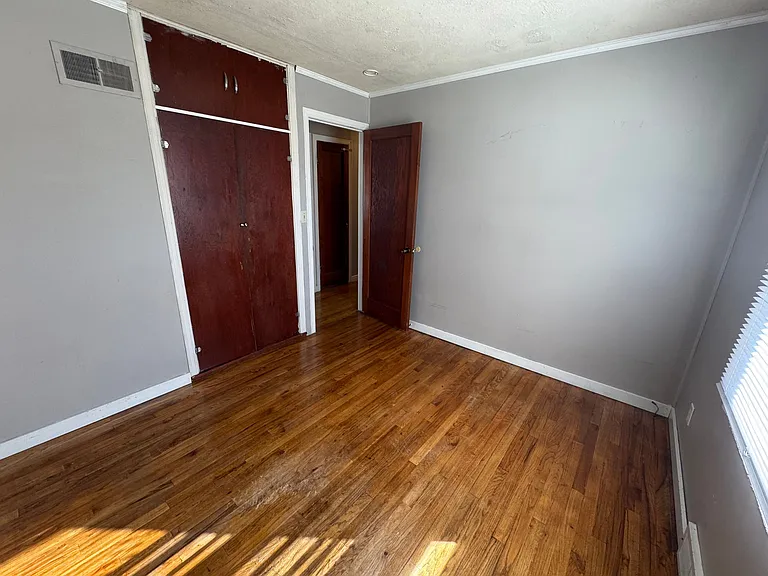 701 W 24th St #1 — Photo 22