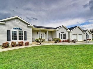 518 Foxgate Dr, Erwin, TN 37650